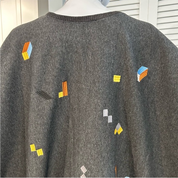 Bespoke Embroidered Aztec Poncho - Picture 6 of 9